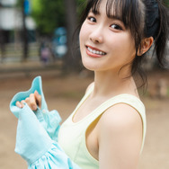 坂倉花 1st写真集『Blooming』先行カット