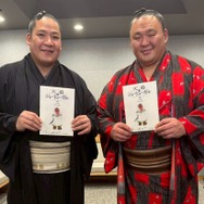 『天幕のジャードゥーガル』（左から）玉正鳳関、玉鷲関