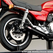 HJB240201BD バリバリ伝説 1/24 完成品バイク 巨摩郡 / Honda CB750F 後期角ミラー