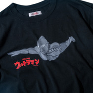 モノ フライングウルトラマン ショートスリーブTシャツ