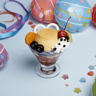 「超かぐや姫！ × andGALLERY Collaboration Cafe」　コラボメニュー「ヤチヨの感謝感激雨アラモード♪パフェ」
