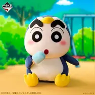 「一番くじ クレヨンしんちゃん 夏のバケーションだゾ」ラストワン賞：ペンギンしんちゃんぬいぐるみ　イメージ