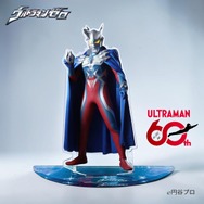 《ウルトラマンシリーズ》60周年記念 カラータイマージュエリースタンド（ウルトラマンゼロモデル）