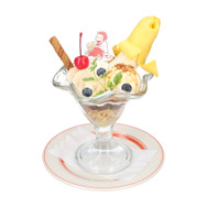 皮まで食べちゃう！？バナナまるごとパフェ