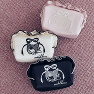 【SNIDEL HOME】クロミ  サテン刺繍フリルポーチ