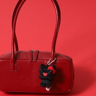 “HELLO KITTY”目隠し ぬいぐるみチャーム　¥3,498 tax in