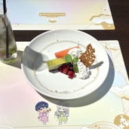 ＜Re:vale「アニバーサリー・ケーキプレート」＆ドリンク「SILVER SKY」＞