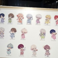 ＜「トレーディングステッカー Luminous Palette Celebration ver.」＞
