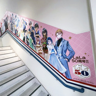 アニメイト池袋本店2F~3F階段広告