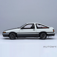 1/18スケール トヨタ スプリンター トレノ (AE86) 「頭文字D」（C）しげの秀一／講談社