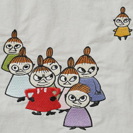「ムーミン」リッチな刺繍のトートバッグ