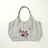 「ムーミン」リッチな刺繍のトートバッグ