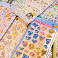 ここでしか買えないオリジナル文具や限定アイテムも充実