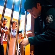 「コナン君が来てくれて、興奮」「とても満足!!」コナン＆蘭とのグリーティングも実施♪「名探偵コナン」リアル脱出ゲームの横浜特別公演フォトレポ到着