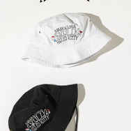 ハローキティ×MARK ＆ LONA　バケットハット「Hello Skully Brim Hat」