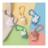 ふわふわフロッキー仕様！ガシャポン「miffy カラフルカラビナマスコット」に、王冠を付けたミッフィーなど全5種ラインナップ