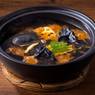 絶望のブラックチゲだし（赤チゲ味噌だし＋黒マー油）