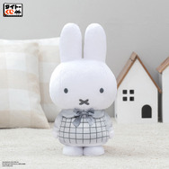 A賞　特大サイズぬいぐるみ　ミッフィー　ラインチェックのお洋服