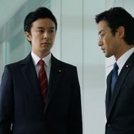 意思決定が遅い政府に対して災害対策本部は極めて合理的で、自分のやるべきことを一人一人が邁進していく。10～20代に『エヴァ』を見て育ってきたオタク世代にとっての“仕事における組織の美学”を感じとる瞬間である