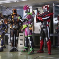 「エグゼイド＆ゴースト」製作委員会（C)石森プロ・テレビ朝日・ADK・東映