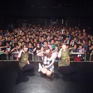 春奈るな、ワンマンライブツアーが福岡でスタート キュートな6変化でファンを魅了