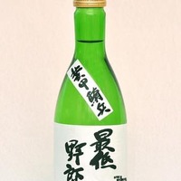 「ボトムズ」の日本酒“最低野郎”がリニューアル 新酒発表会に高橋良輔監督も参加 画像