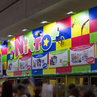 「そに子」や「刀剣乱舞」のニトロプラスは、玩具店をイメージしたカラフルな色彩でブース出展【コミケ92】 画像