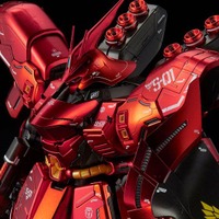 「ガンダム 逆襲のシャア」メッキ加工で真紅に輝く！ シャア専用機・サザビーの特別コーディングガンプラ 画像