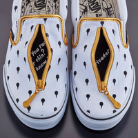 「ジョジョの奇妙な冒険 黄金の風 × VANS コラボレーションスニーカー」＜ブローノ・ブチャラティ ver.＞9,720円（税込／送料・手数料別途）（C）LUCKY LAND COMMUNICATIONS/集英社・ジョジョの奇妙な冒険 GW 製作委員