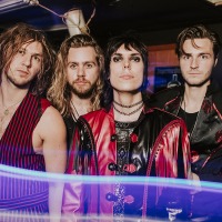 THE STRUTS