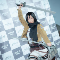 宇垣美里、「進撃の巨人」ミカサのコスプレ姿披露！ ミニ巨人を駆逐する一幕も【写真42枚】