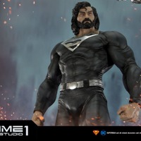 「ミュージアムマスターライン スーパーマン（コミック） スーパーマン　ブラックVer 」110,900円（税別）SUPERMAN and all related characters and elements （C） & TM DC Comics. （s19）