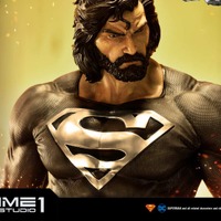 「ミュージアムマスターライン スーパーマン（コミック） スーパーマン　ブラックVer 」110,900円（税別）SUPERMAN and all related characters and elements （C） & TM DC Comics. （s19）