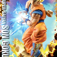 「メガプレミアムマスターライン ドラゴンボールZ 孫悟空（超サイヤ人）」通常版127,000円（税別）DX版155,000円（税別）（C）バードスタジオ／集英社・東映アニメーション（C）バードスタジオ／集英社・東映アニメーション