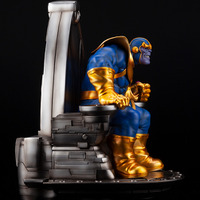 「サノス オン スペーススローン ファインアートスタチュー」48,000円（税抜）（C）2019 MARVEL