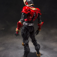 「S.I.C.　仮面ライダークウガ マイティフォーム」13,200円（税10%込）（C）石森プロ・東映