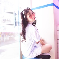 上坂すみれ写真集「すみれいろ」（東京ニュース通信社刊）