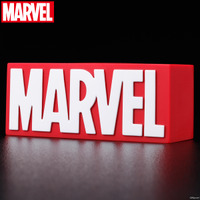 「Marvel/Marvel Comic l ロゴ T シャツ＆ロゴフィギュア」7,480 円(税込）（C） MARVEL.