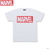 「Marvel/Marvel Comic l ロゴ T シャツ＆ロゴフィギュア」7,480 円(税込）（C） MARVEL.