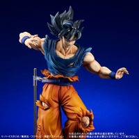 「ギガンティックシリーズ　ドラゴンボール超　孫悟空（身勝手の極意”兆”）」14,300円（税込）（C）バードスタジオ／集英社・フジテレビ・東映アニメーション