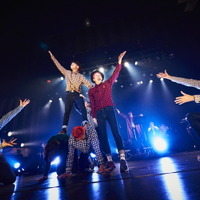 「THE REAL AKIBA BOYZ ONEMAN LIVE-SUPER FRESH BAND LIVE-」ステージの様子　写真/AYATO.