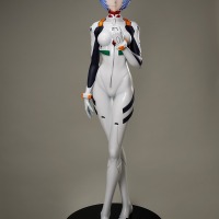 「綾波レイ 1/1スケール 等身大フィギュア」1,815,000円（税込）（C）カラー