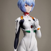 「綾波レイ 1/1スケール 等身大フィギュア」1,815,000円（税込）（C）カラー