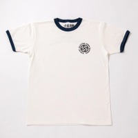 「呪術高専リンガーTシャツ」大人用のみ：5,500円（税込）（C）芥見下々／集英社・呪術廻戦製作委員会