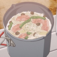 ABEMAのアニメ局スタッフが「ゆるキャン△」キャンプご飯に挑戦してみた「春に食べてもおいしい！」／スープパスタ編 画像