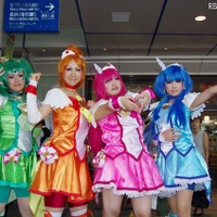 こちらは一般のコスプレイヤー。レベルの高いプリキュアスマイル