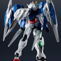 「GUNDAM UNIVERSE　GN-0000＋GNR-010 00 RAISER」4,500円（税別）（C）創通・サンライズ