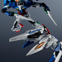 「GUNDAM UNIVERSE　GN-0000＋GNR-010 00 RAISER」4,500円（税別）（C）創通・サンライズ