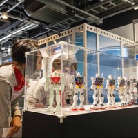 「GUNDAM FACTORY YOKOHAMA」「エデュケーショナルサポート夏休み版」アカデミー（C）創通・サンライズ