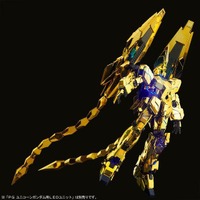 「PG 1/60 ユニコーンガンダム3号機 フェネクス（ナラティブVer.）」52,800円（税込）（C）創通・サンライズ